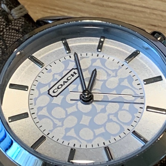 Coach Signature Ladies Watch, Nice - Picture 3 of 14